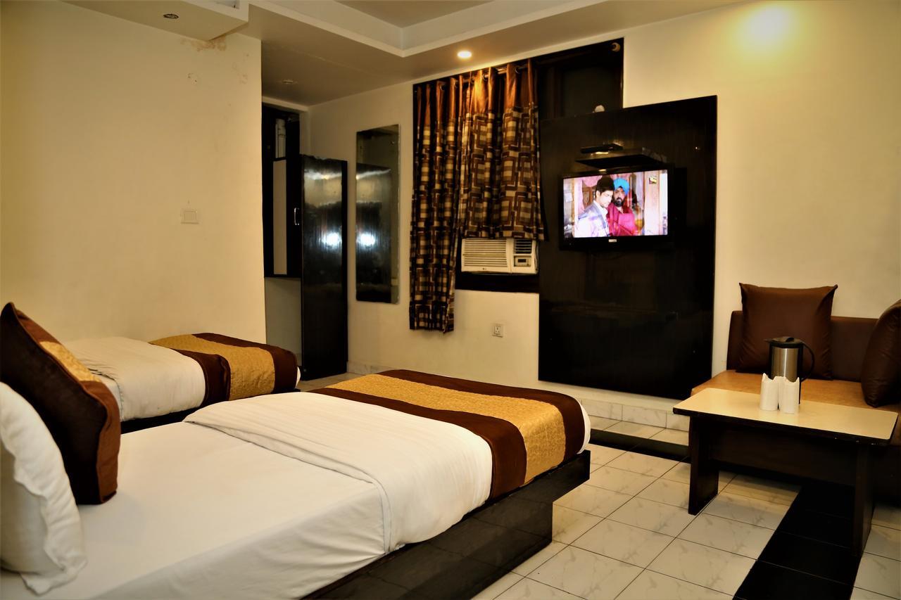 Hotel Suzi International, Near New Delhi Station Экстерьер фото
